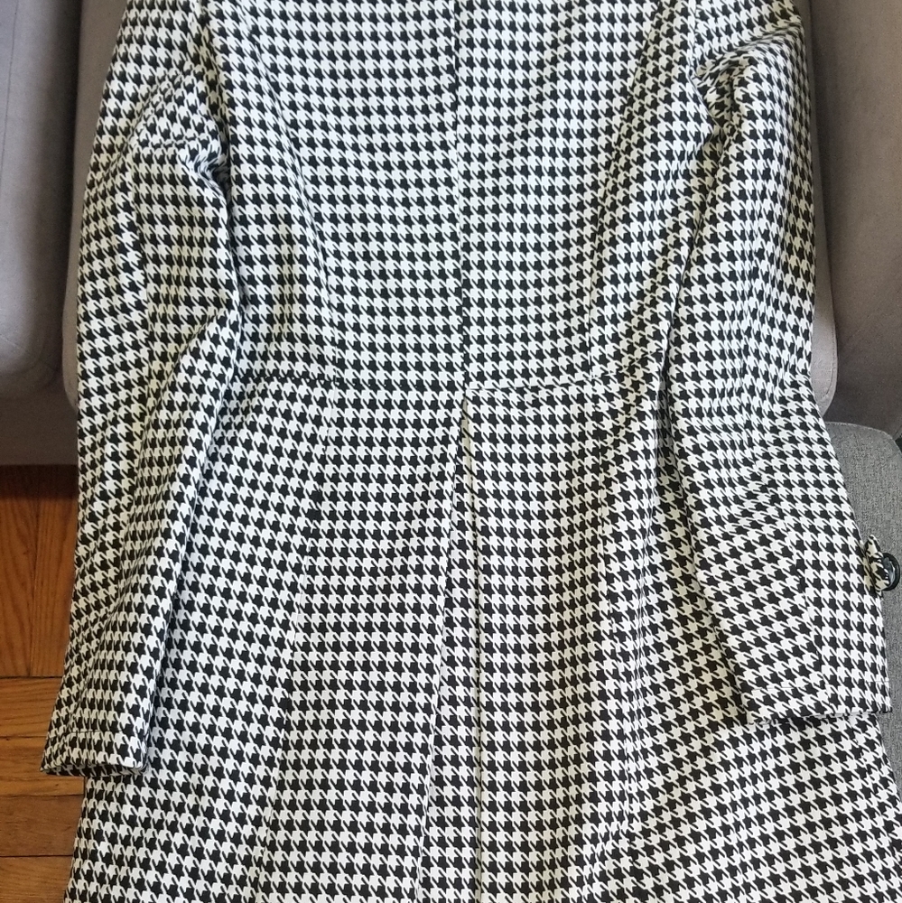 Designer Houndstooth Coat - Picture 10 of 12